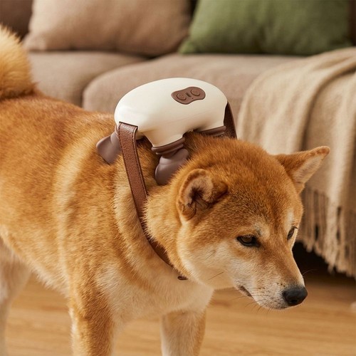 Hand simulating wearable pet - wearable,